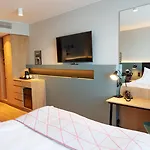 - Expo By Ihg Hotel