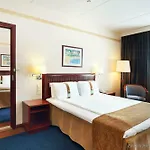 - Expo By Ihg Hotel