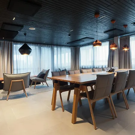 - Expo By Ihg Hotel Helsínquia