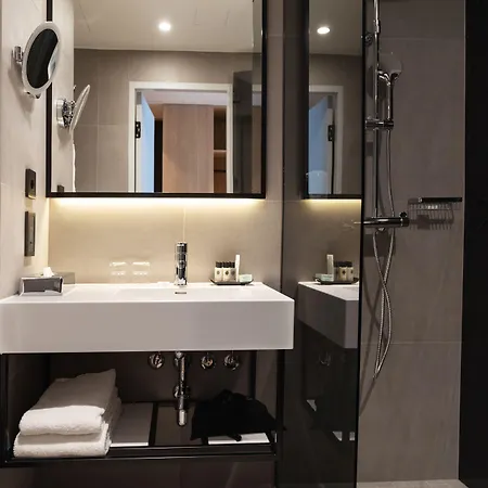 - Expo By Ihg 4* Helsínquia