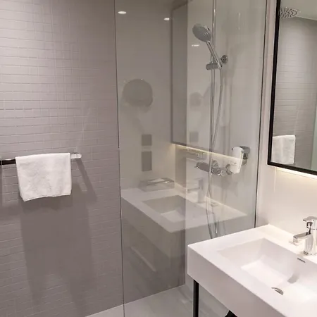 - Expo By Ihg Hotel Helsinki