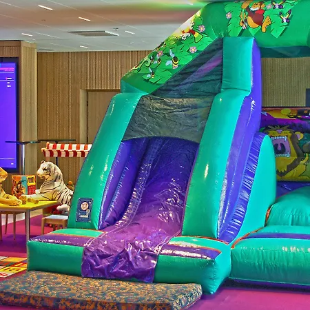 - Expo By Ihg Hotell