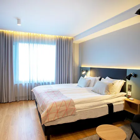 - Expo By Ihg 4*