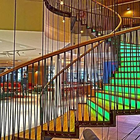 - Expo By Ihg Hotel Helsinki