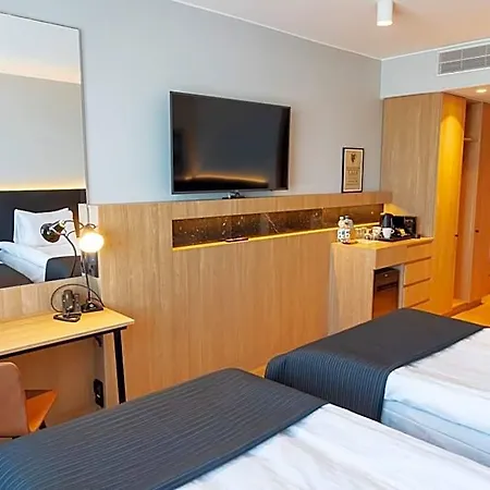 - Expo By Ihg Hotel Helsinki