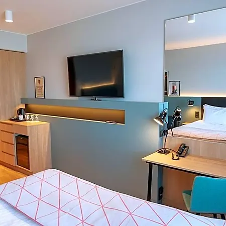 Hotel - Expo By Ihg 4*