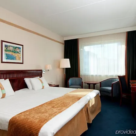 - Expo By Ihg Hotell 4*