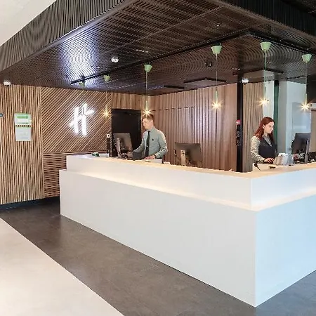 - Expo By Ihg Hotell