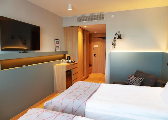 - Expo By Ihg Hotel 4*