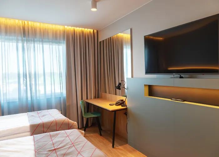 - Expo By Ihg Hotel 4*