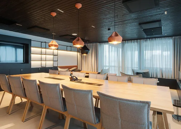 - Expo By Ihg Hotel 4*