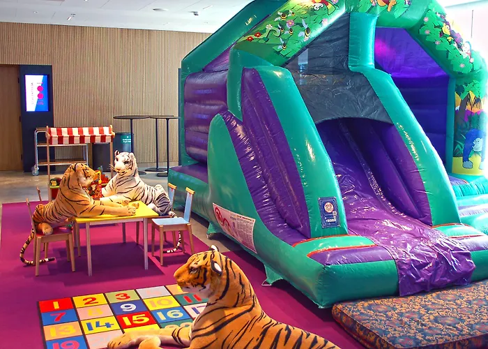 Hotel - Expo By Ihg 4*