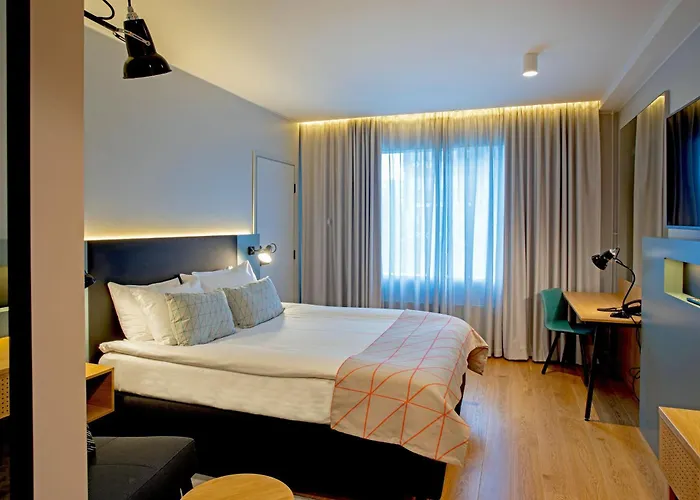 - Expo By Ihg Hotel 4*