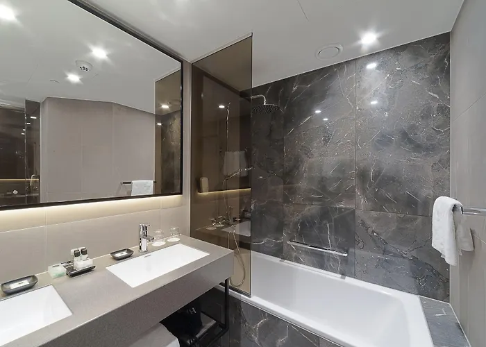 - Expo By Ihg Hotel Helsinki