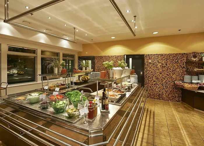 - Expo By Ihg Hotel Helsinki