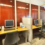 - Expo By Ihg מלון