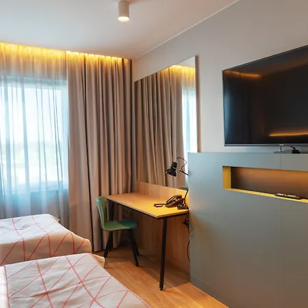 - Expo By Ihg Hotel 4*