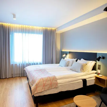 - Expo By Ihg 4*
